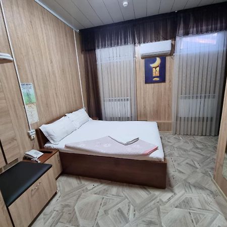 Bal-Meyir Hotell Alma-Ata Exteriör bild